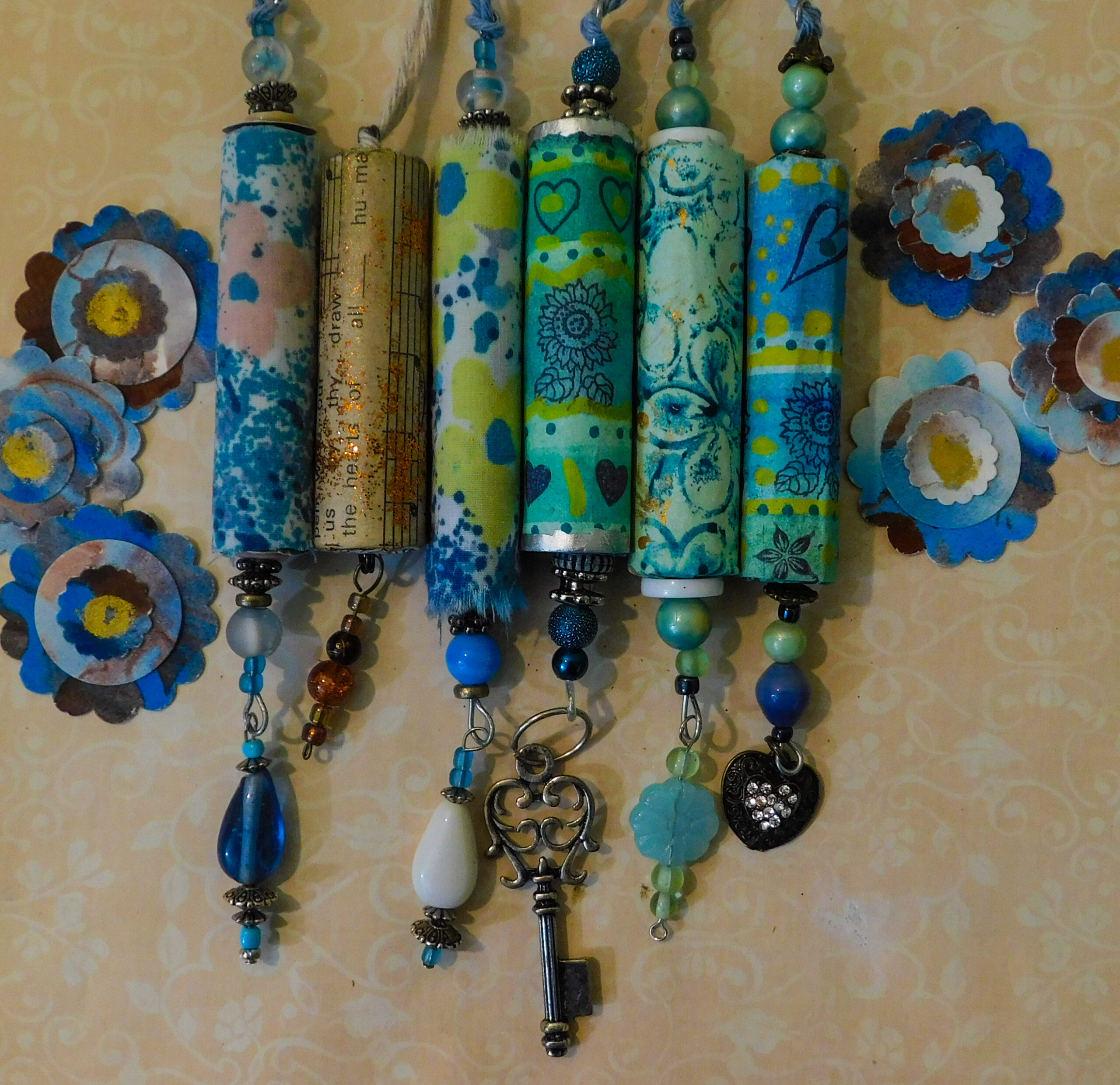 You are currently viewing Fan Pull – Dangles – Ornaments Papercraft