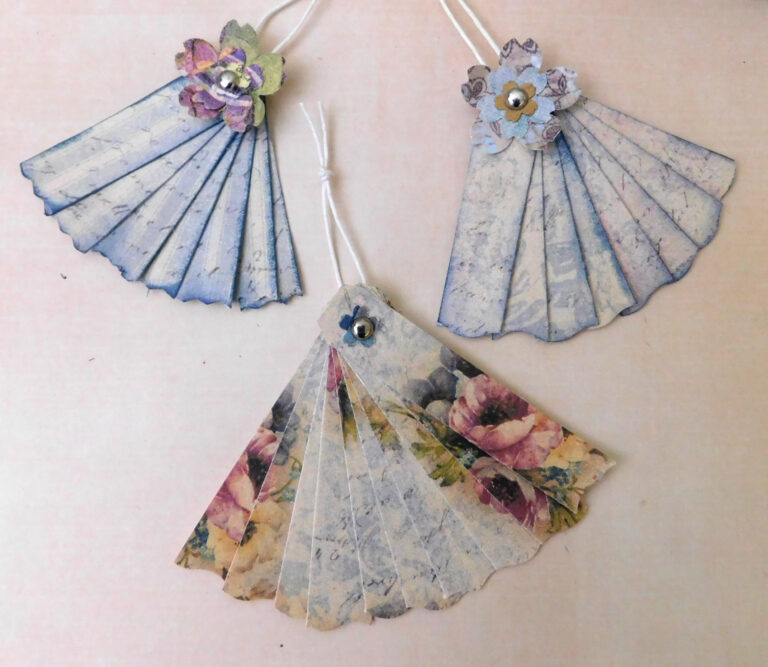 Read more about the article Junk Journal Ephemera – Paper Fans