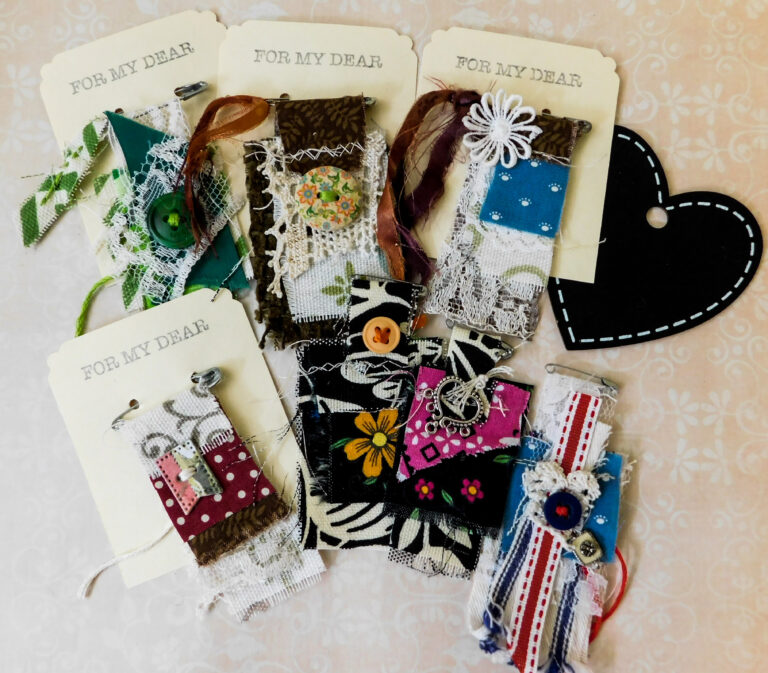 Read more about the article Shabby Scrappy Rag Pins
